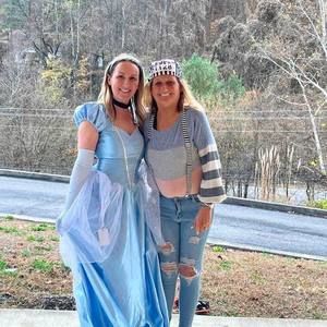 Meet your Posher, Pam